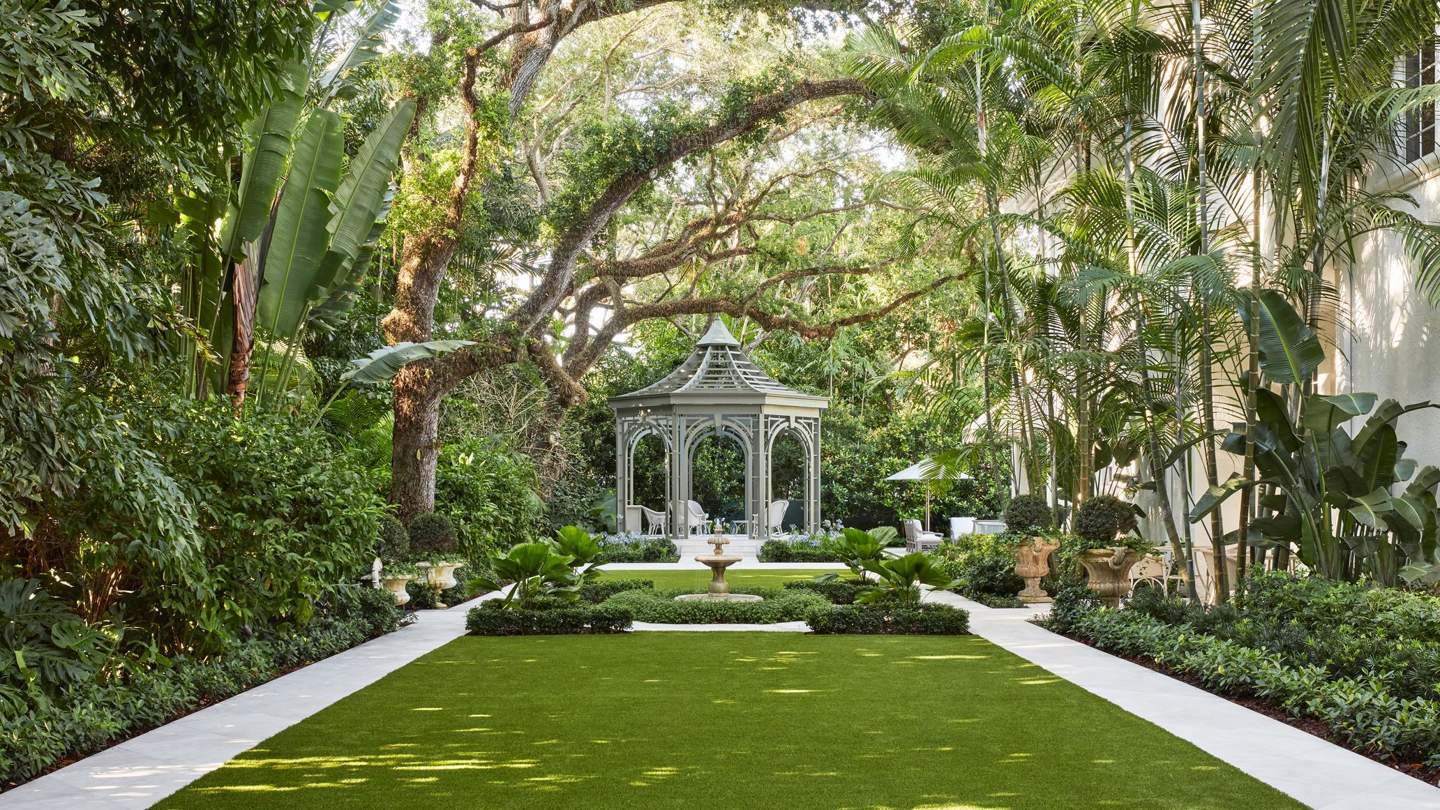 Exquisite Garden Creations: Lush Plantings & Vibrant Flora